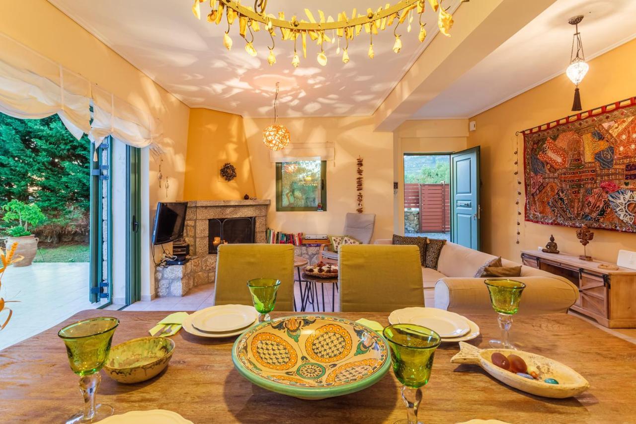 Lavender Garden Retreat - Secluded Seaside Getaway Apartman Kotronion  Kültér fotó