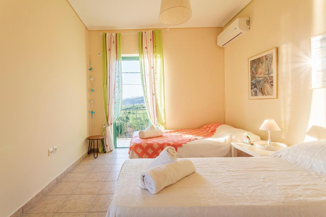 Lavender Garden Retreat - Secluded Seaside Getaway Apartman Kotronion  Kültér fotó